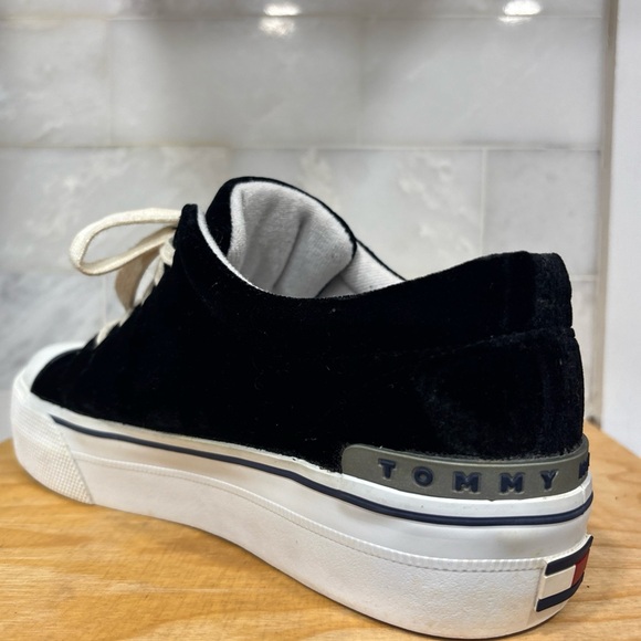 Tommy Hilfiger Womens Suede Sneakers Black/White Size 8.5M W80721 - Picture 7 of 15